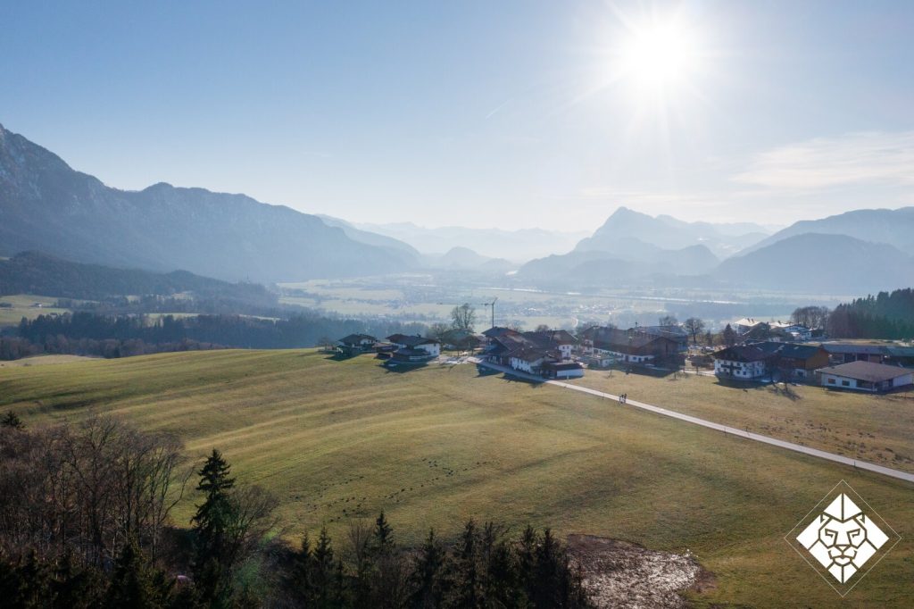Gewidmetes Gewerbegrundstück am Niederndorferberg mit Panoramablick – Foto 2