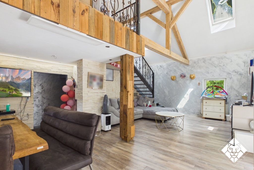 Zweifamilienhaus mit Ausbau- und Gestaltungspotenzial zu kaufen! – Foto 2