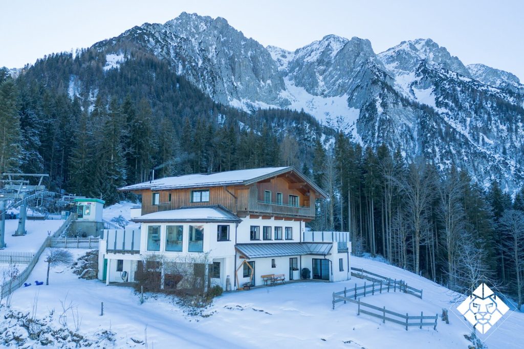 Berghof an der Bergstation Zahmer Kaiser – Gastronomie & Beherbergung in Alleinlage – Foto 2